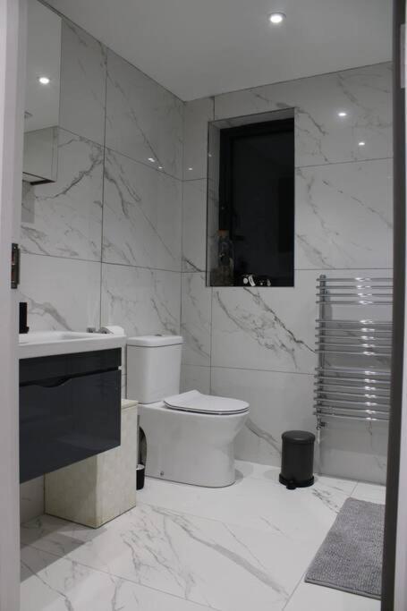 5 Star Apartment Λονδίνο Εξωτερικό φωτογραφία
